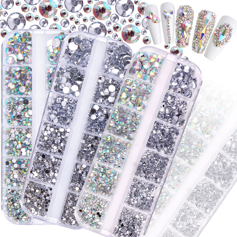 Amazon 12-grid boxed resin acrylic color mixed flat diamond nail jewelry violent bear diy Rhinestone