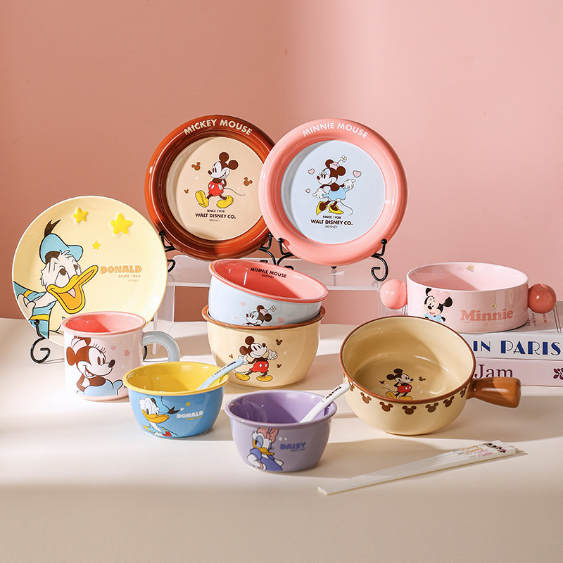 Disney Mini 8 pulgadas de dibujos animados de cerámica cubiertos de platos profundos set de platos caseros de borde grueso sin envío