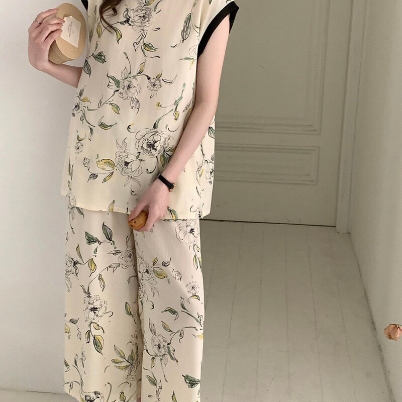 Summer Gradient Floral Pajamas for Women, Sleeveless, Color-Blocked, Round Neck, Loose Long Wide-Leg Pants, Can Be Worn Outside, Loungewear Set Summer Gradient Floral Pajamas for Women, Sleeveless, Color-Blocked, Round Neck, Loose Long Wide-Leg Pants, Can Be Worn Outside, Loungewear Set