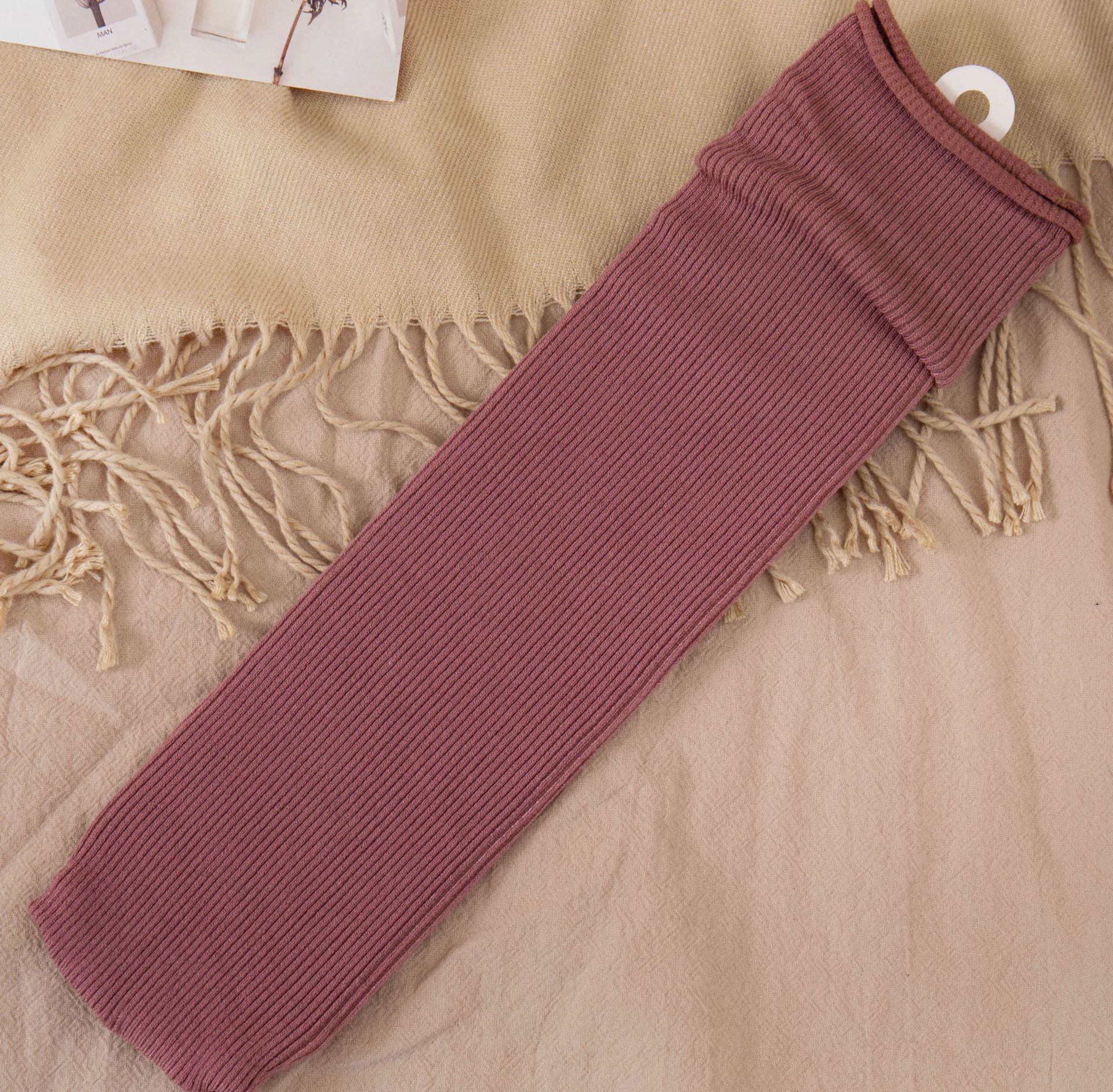 Calcetines de media pantorrilla de color sólido para mujer, estilo japonés, mezcla de algodón, forrados de lana, gruesos y cálidos, venta al por mayor, para primavera, otoño e invierno.