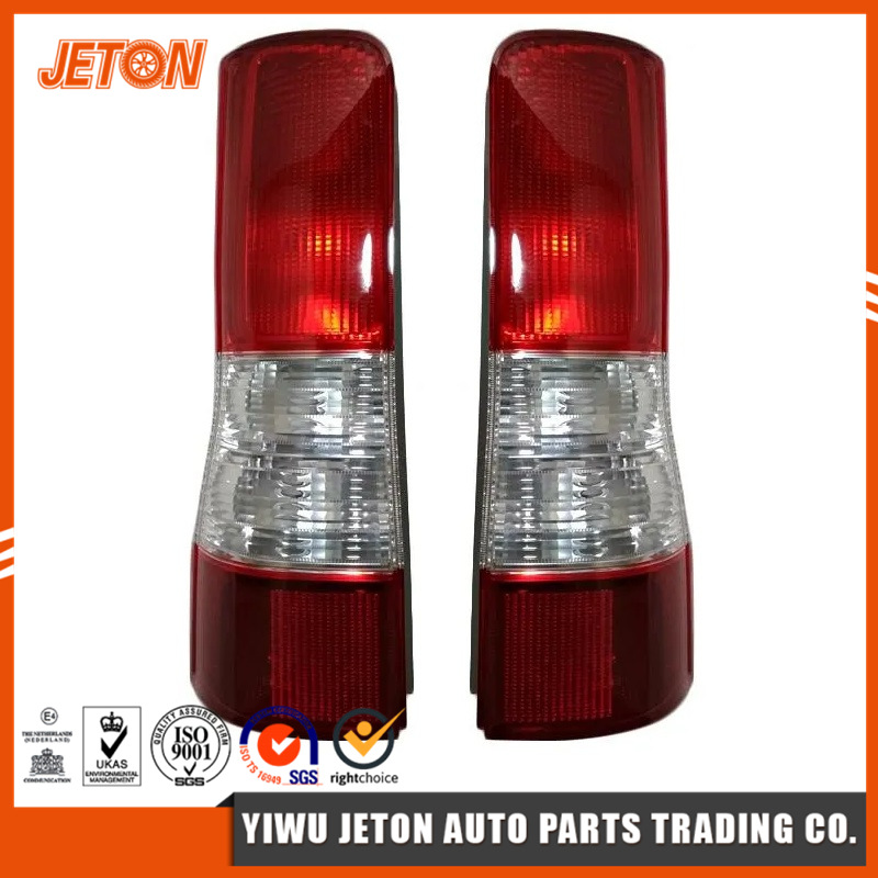 Задние фонари Toyota Liteace / Townace и Daihatsu Gran Max (2008-2024)