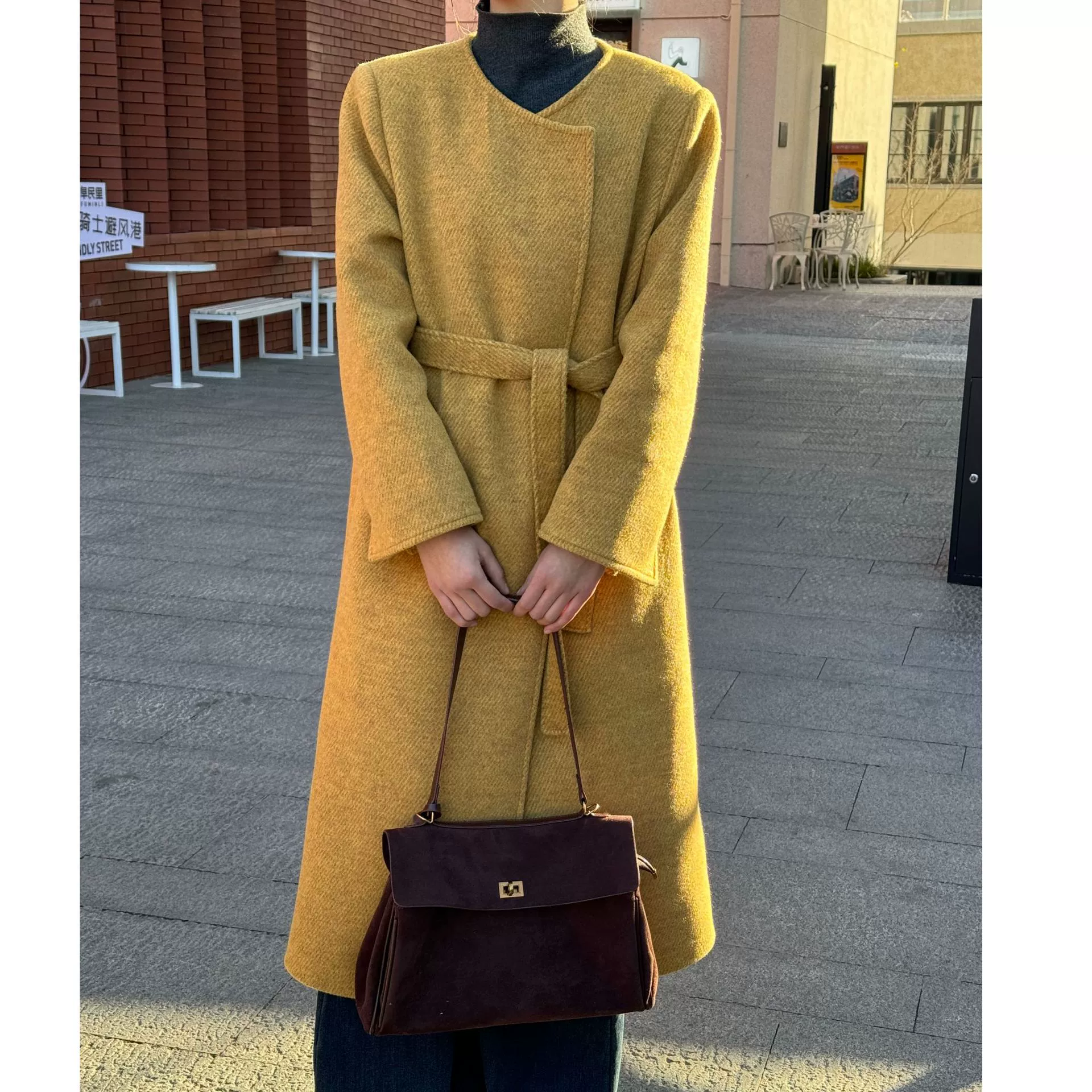 2025 новая шерстяная мода темперамент иностранный без воротника пояс размер подруги шерстяное пальто куркума