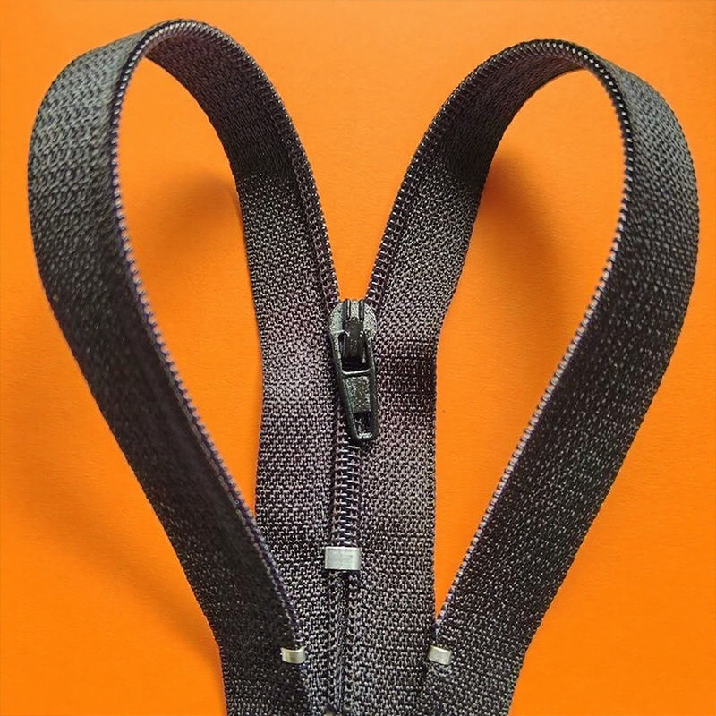 In-Stock Home Textile Pillow with Closed-End Thickened Explosion-Proof Black Automatic Zipper and White No. 3 Nylon Zipper
