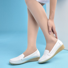 白色护士鞋坡跟休闲妈妈鞋防滑小白鞋气垫单鞋女春夏季软底工作鞋