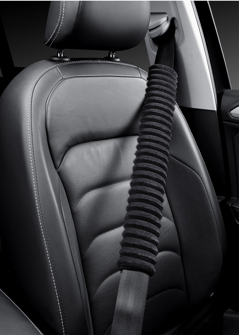 Car Truck universal winter plush safety belt shoulder protector anti-tightening anti-wear cloud velvet shoulder protector 27cm30cm
