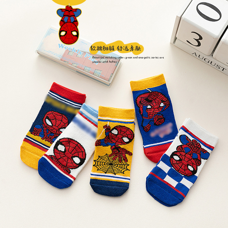 子供の靴下の女の子の綿のa類の春夏の新型の女の子のかわいいクロミの夏のメッシュの漫画の赤ちゃんの船の靴下