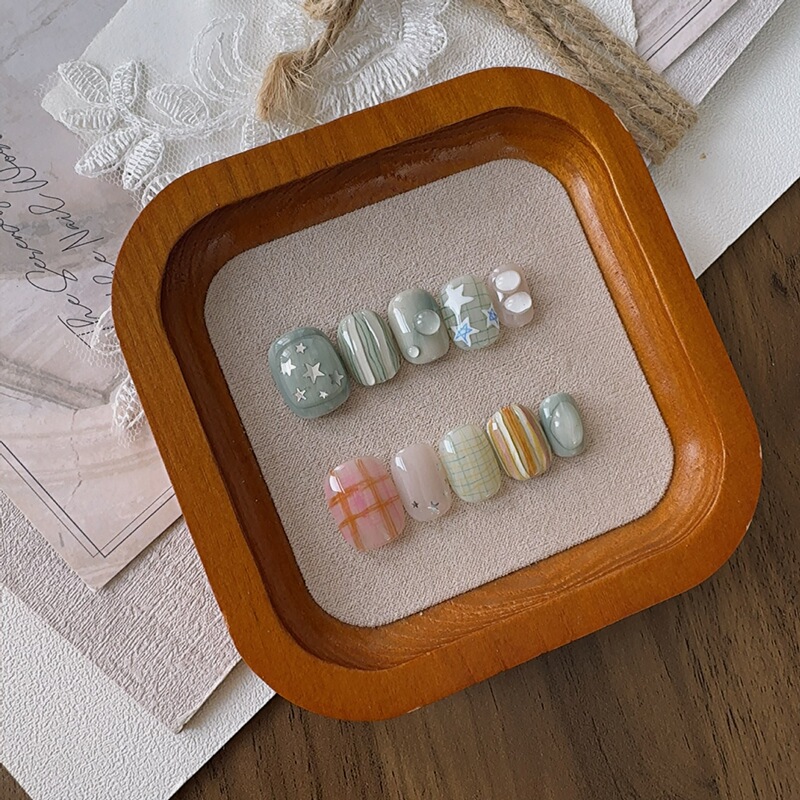 Ins-Style Niche Plaid Star Press-On Nails, Matcha Green Color That Brightens the Complexion, Pure Handmade Phototherapy Nail Art, Removable Nail Pieces