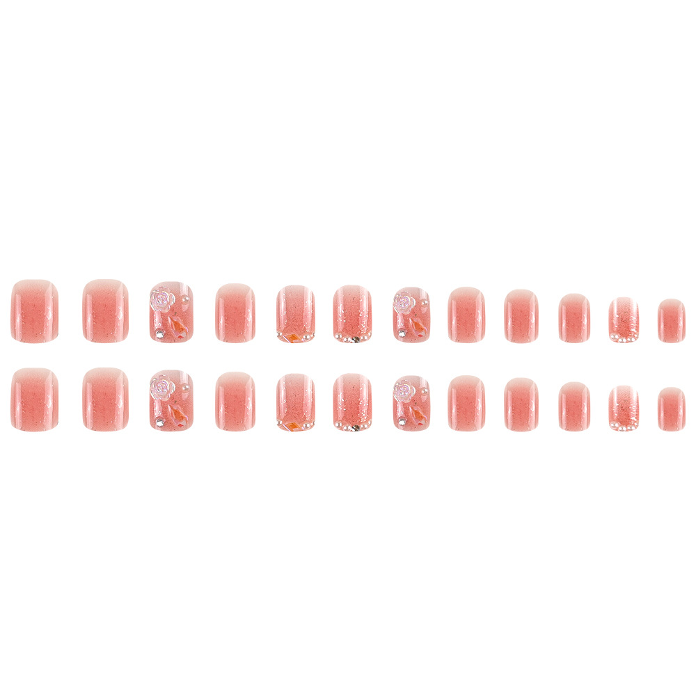 Verano nuevo estilo, lujo ligero, uñas de estilo puro, corazón de niña portátil, manicura blanca en polvo, 24 parches de uñas terminados