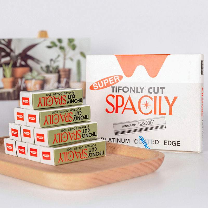 Spot eyebrow trimming blade 10 pieces of stainless steel eyebrow shaving blade corrugated blade studio special eyebrow trimming knife wholesale