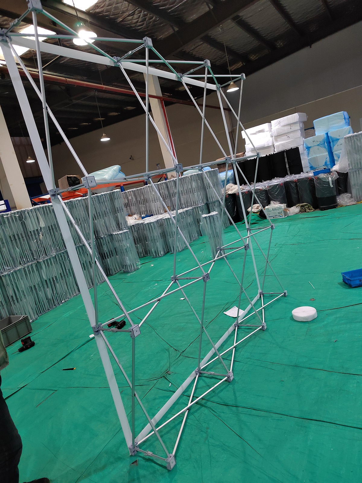 拉网展架户外便携广告铝布签名墙 折叠收缩喷绘背景 拉网展架-阿里巴巴