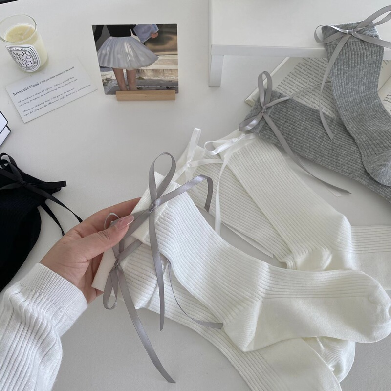 Movable mid-barrel ballet socks thin breathable vertical strip side versatile non-slip sweet bow socks Movable mid-barrel ballet socks thin breathable vertical strip side versatile non-slip sweet bow socks