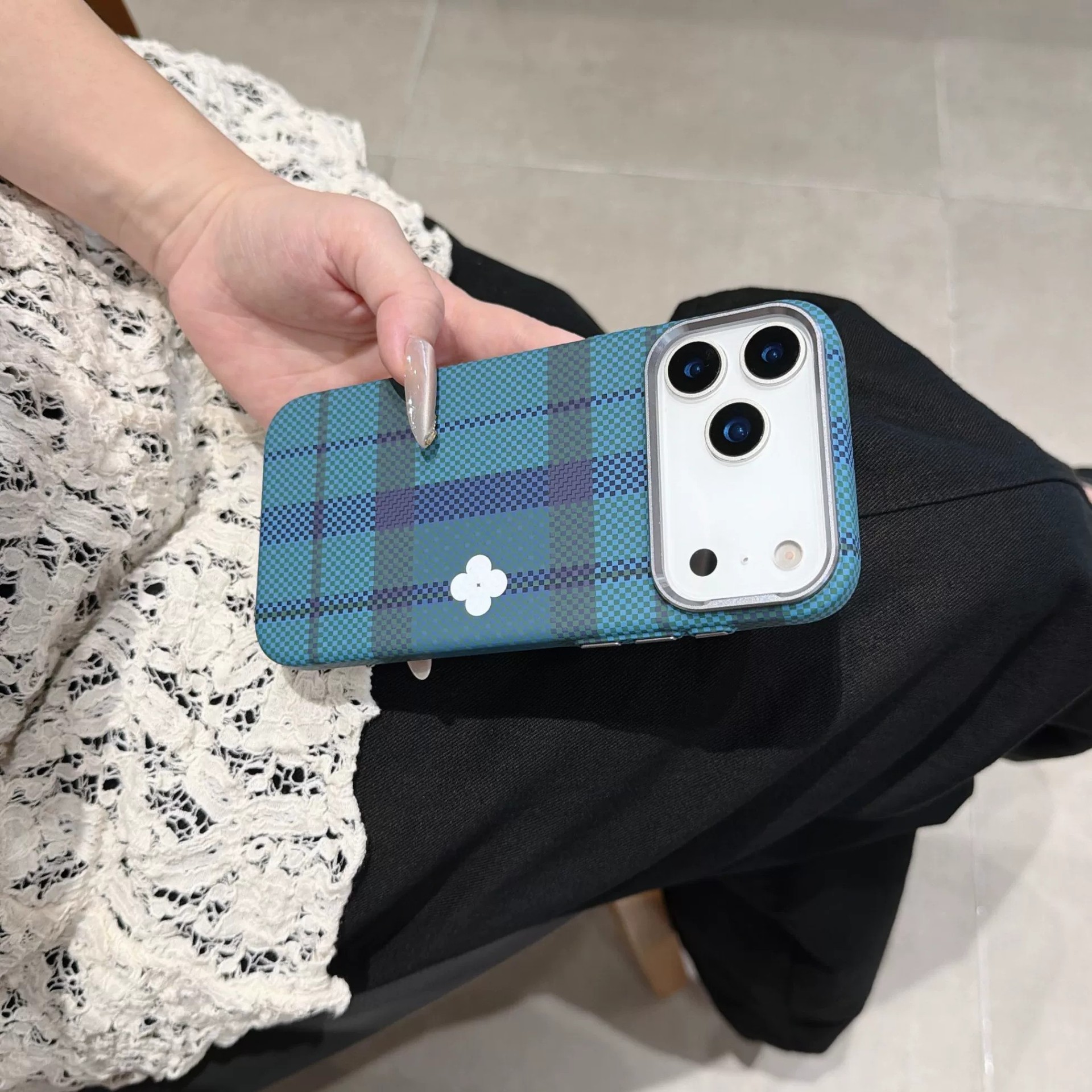 适用iPhone18promax格津生花磁吸手机壳时尚苹果17硬壳防摔保护套