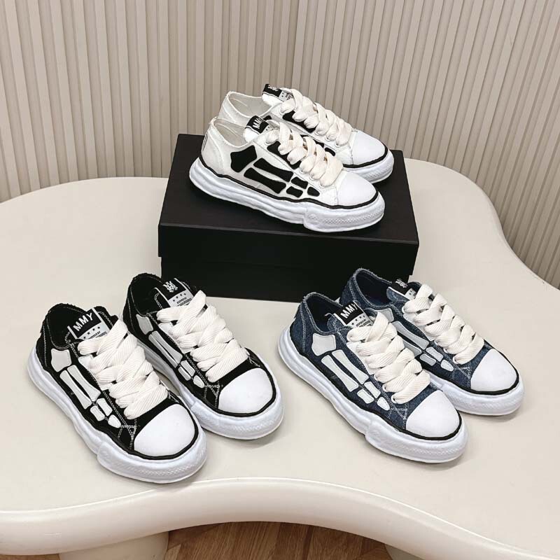 Guangzhou Ceiling Quality Luxury Couple Bone Dissolving Thick-Soled Women's Sports Casual Shoes Dad Shoes Trendy