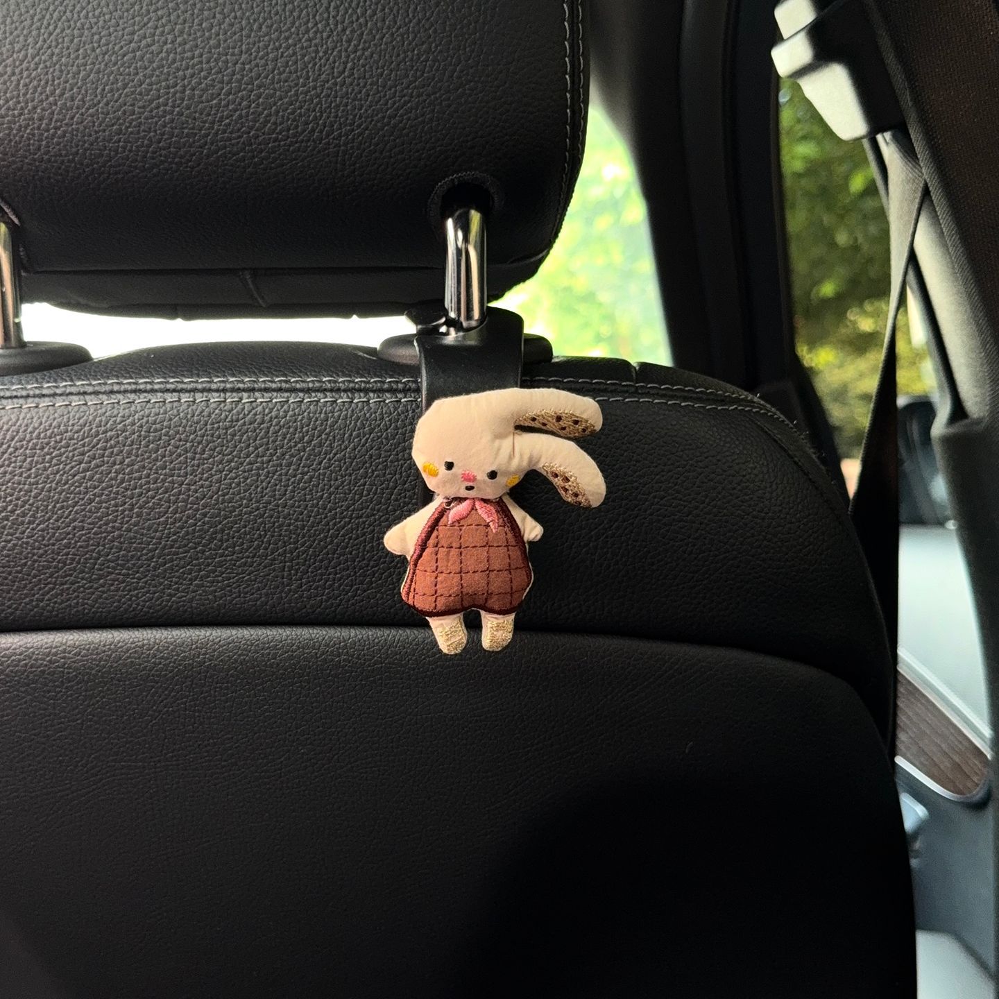 Car seat back hook, car storage fabric hook, artistic style, cute cartoon hook for car interior, suitable for the back seat