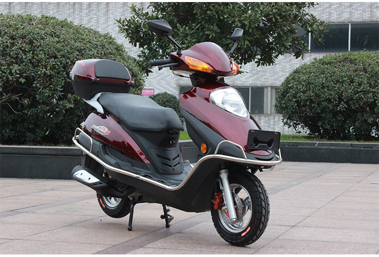 Pequeña princesa motocicleta taladro de lluvia asistido scooter de combustible 125 motocicleta de dos ruedas para hombres y mujeres vehículo completo