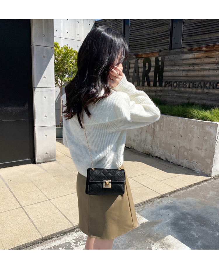 Fashion Embroidered Small Square Women's Shoulder Cross-border Rhombus Chain Bag display picture 1