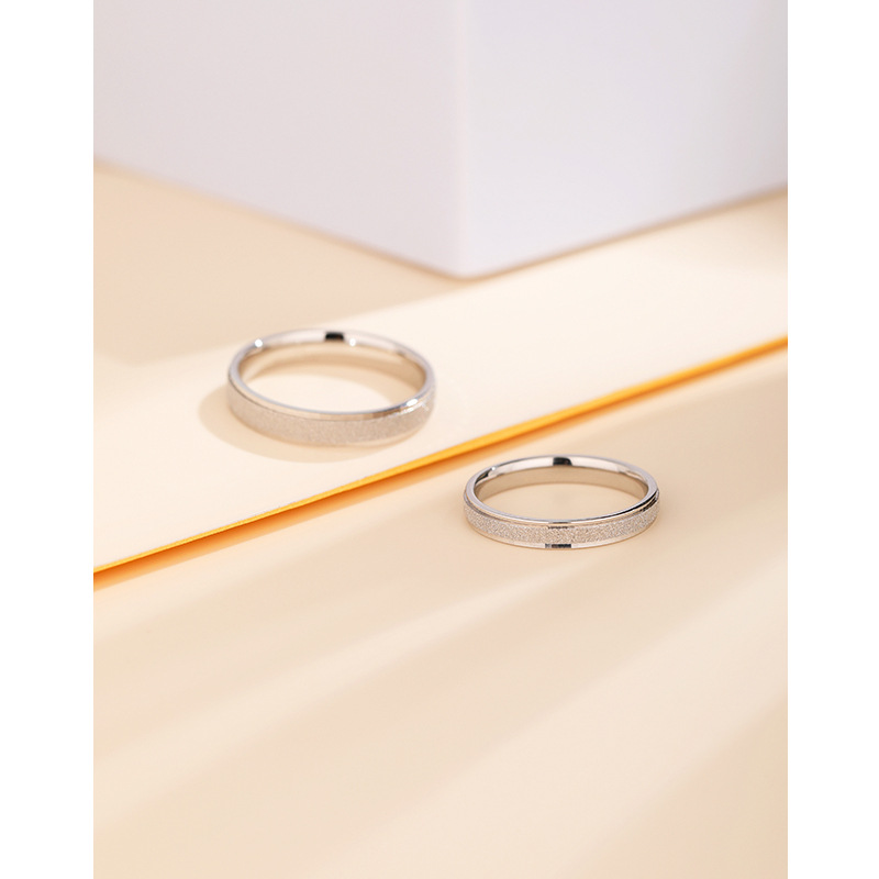 Anillo de pareja de plata esterlina 925 par de anillo liso esmerilado anillo sólido anillo de hombres y mujeres regalo para novia en el Día de San Valentín chino