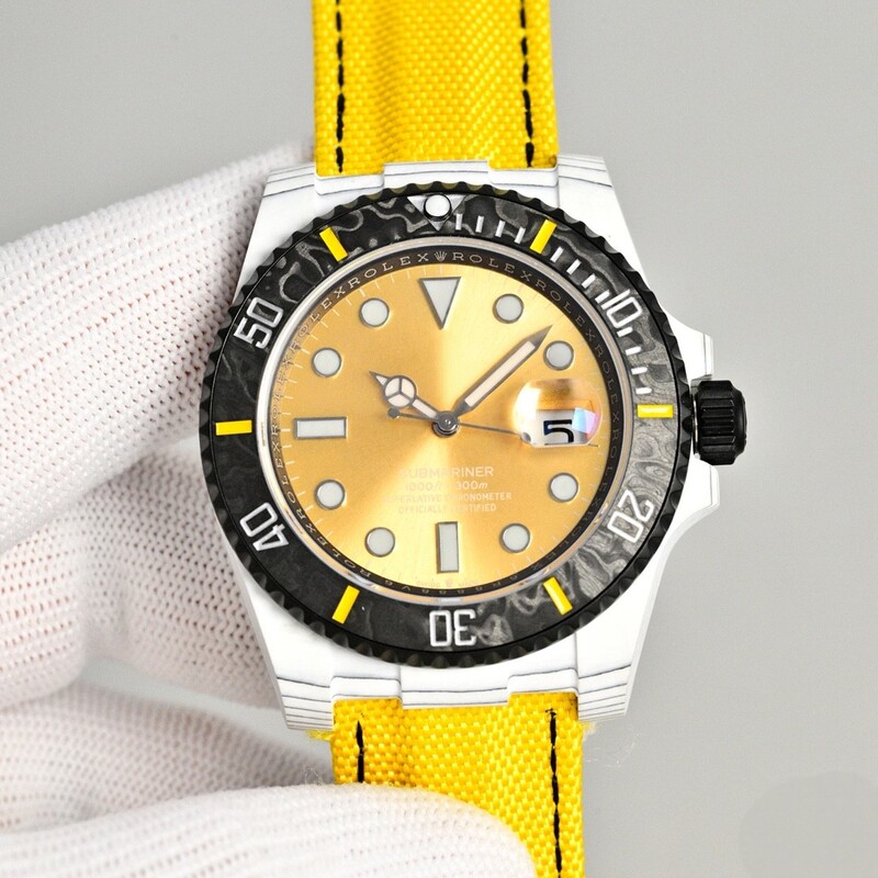 Submariner Men's Watch with Canvas Strap, Carbon Fiber Bezel, Luminous Automatic Mechanical Watch Submariner Men's Watch with Canvas Strap, Carbon Fiber Bezel, Luminous Automatic Mechanical Watch