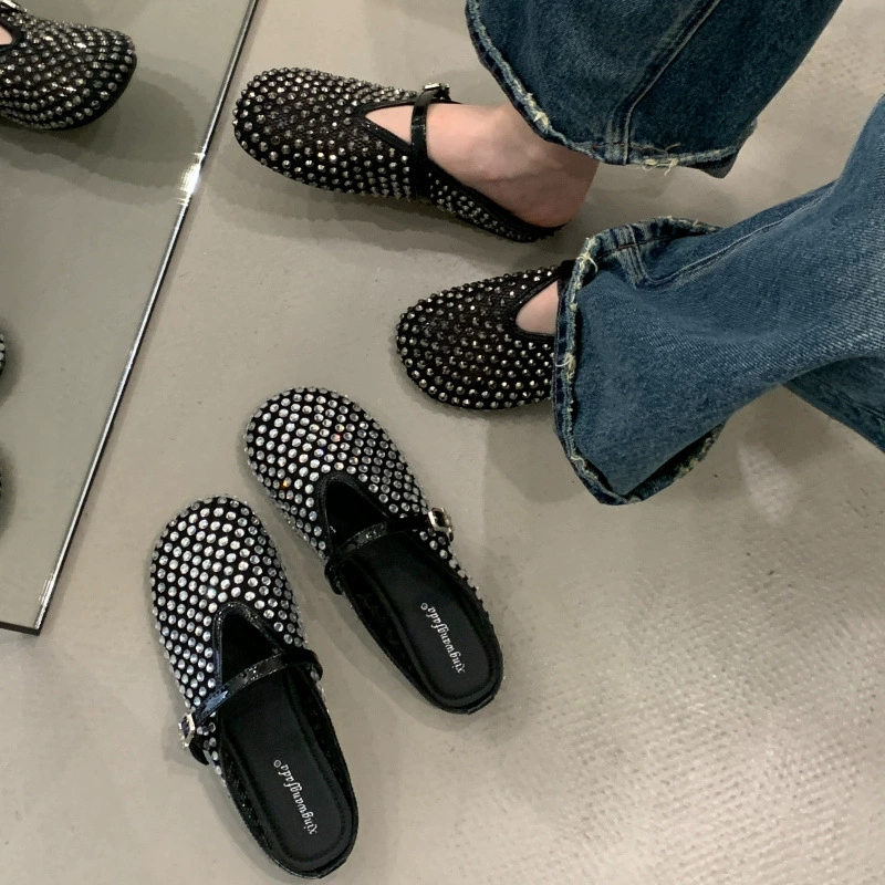 Красивые и удобные полупинетки с сетчатым верхом, полным покрытием стразами, универсальные и дышащие.
