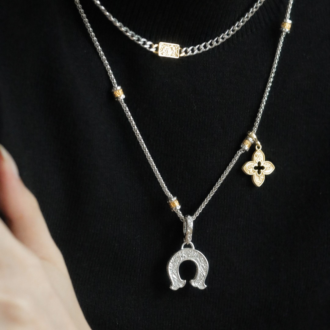 Ciondolo a ferro di cavallo design di nicchia alla moda nicchia di fascia alta stile trendy fresco_voghion.com