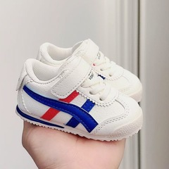 子供の靴春の新型の乳幼児の赤ちゃんの靴の運動靴の男の子の柔らかい底の学歩の靴の女の子の阿甘靴の卸売り