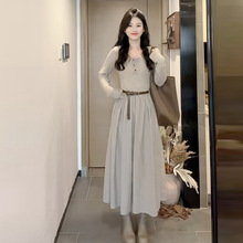 高级感长袖连衣裙子早初秋装女款2025年新款法式气质打底方领长裙