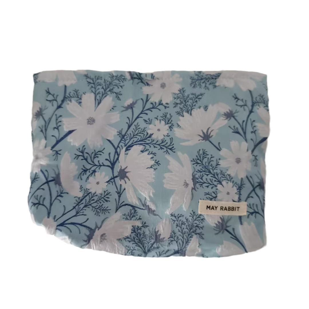Quality capacious cosmetic bag
