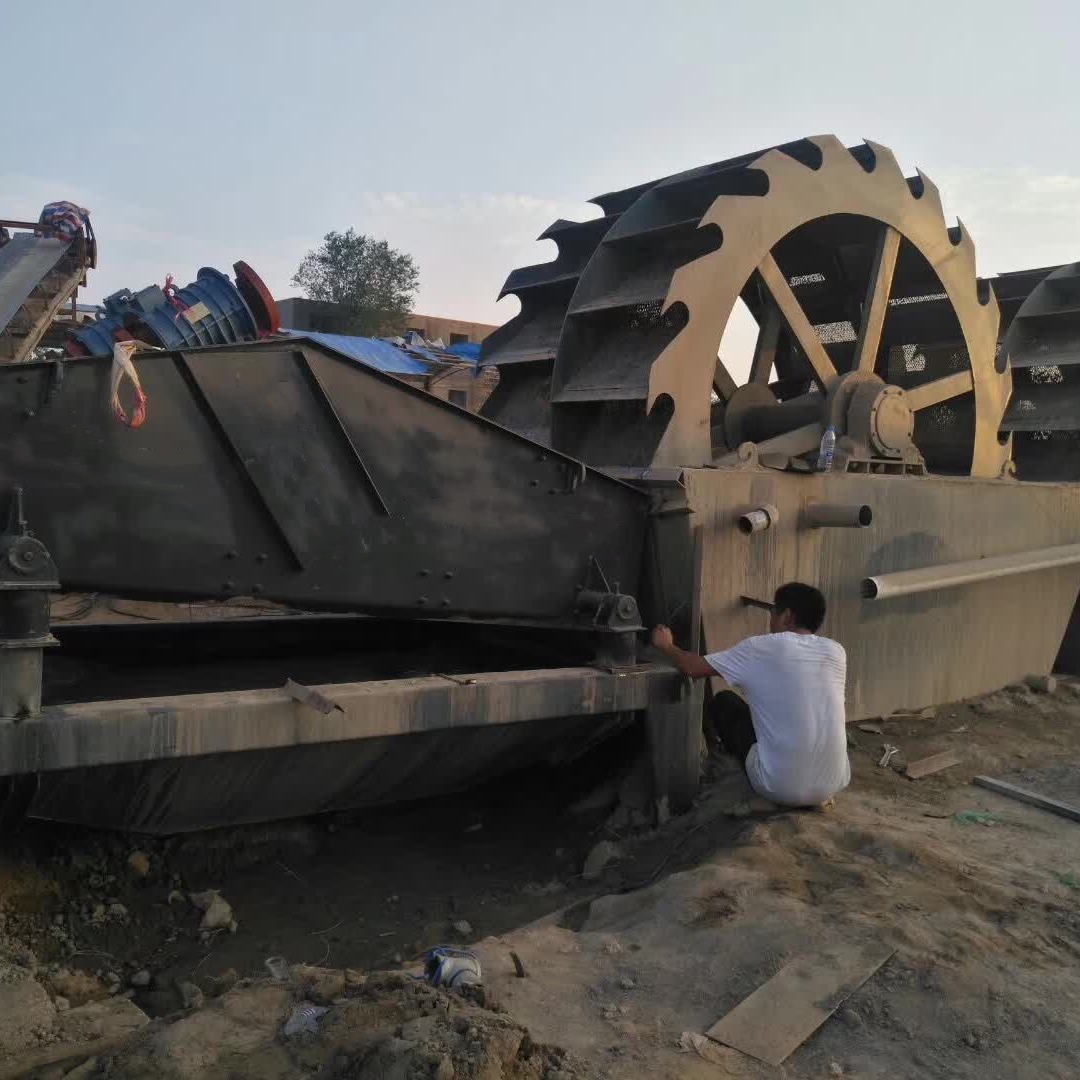 产地货源高产洗砂脱水筛 机制沙厂细沙脱水设备 河沙振动分离筛