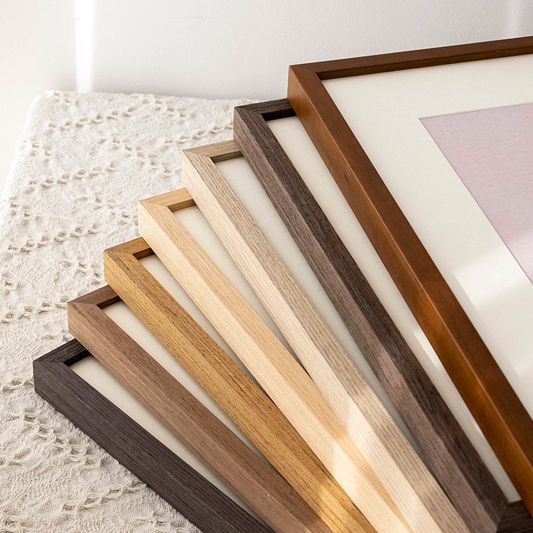 木造の絵の枠は表装して壁の4k 8kの水彩の筋理画のスケッチの写真の枠の3a 4木のスケッチのパズルのフレームの20を掛けます。