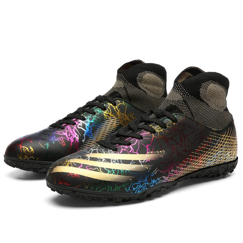 Новые оптовые футбольные туфли для мужчин дышащий деление
