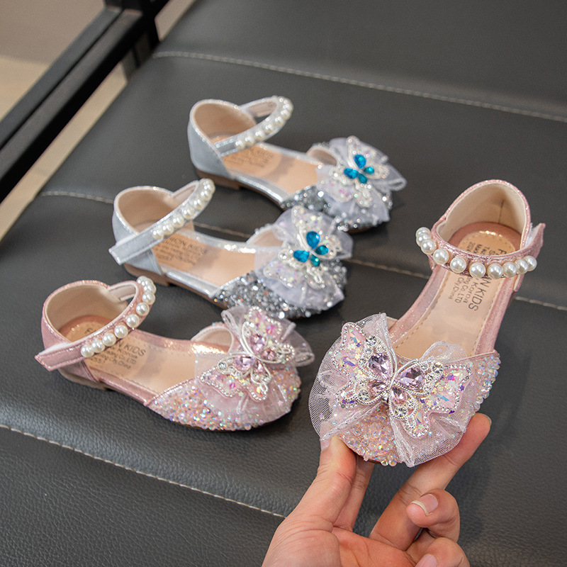 Girls' Leather Shoes with Pearl Bow, Princess Shoes, Spring and Summer Crystal Shoes, Sweet High-Heeled Sandals for Girls, Middle-Aged Children, and Young Girls Girls' Leather Shoes with Pearl Bow, Princess Shoes, Spring and Summer Crystal Shoes, Sweet High-Heeled Sandals for Girls, Middle-Aged Children, and Young Girls