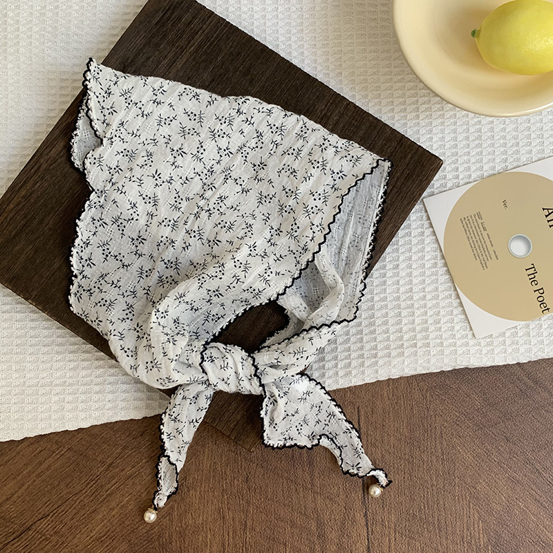Bufanda triangular, cintura, nuevo estilo, protección para el cuello, bufanda pequeña, colgante de perlas, bufanda de seda, bolsa de flores con sentido avanzado, pañuelo en la cabeza, cinturón para el cabello al por mayor