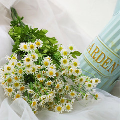 Bouquet of Artificial Chrysanthemums and Baby's Breath for Home, Living Room, Minimalist Forest Style Wedding Hand Bouquets