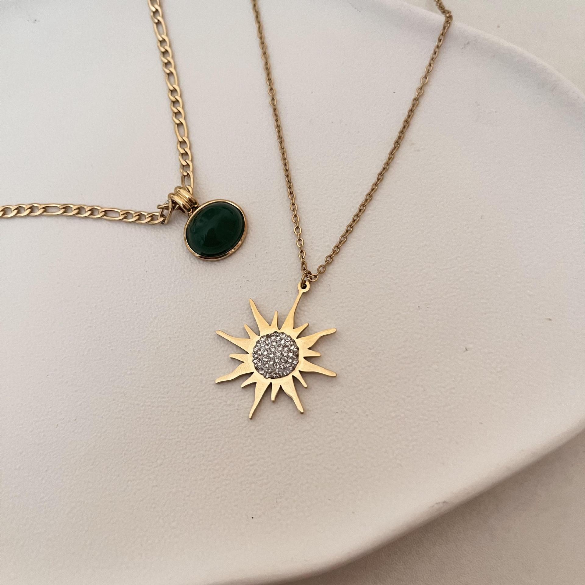 Retro Eight-Pointed Star Emerald pendant Double-Layer stainless steel Necklace