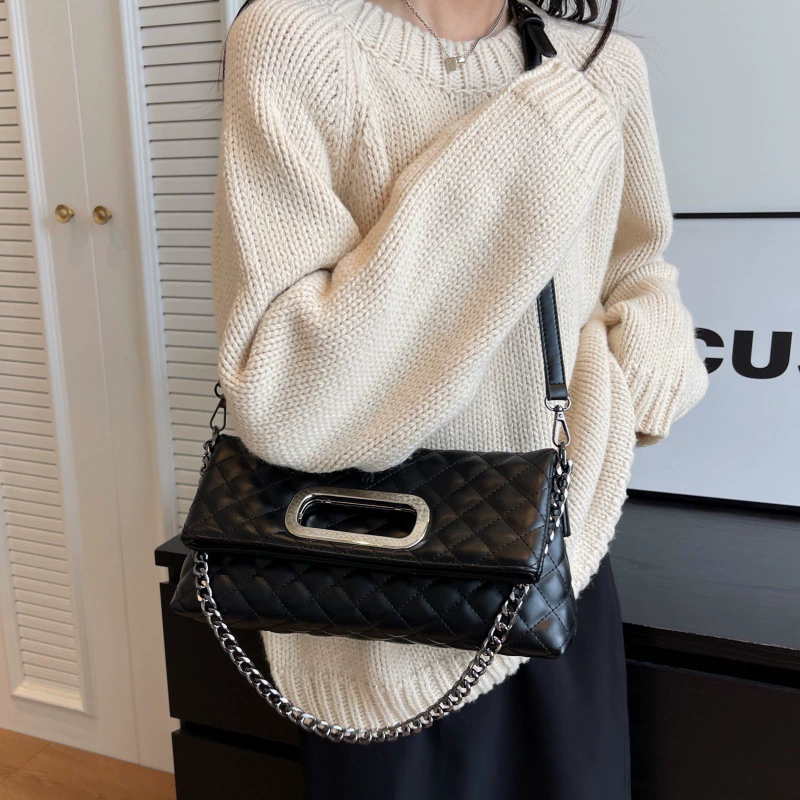 Capacious small design winter one-shoulder bag with diamond pattern, chain bag