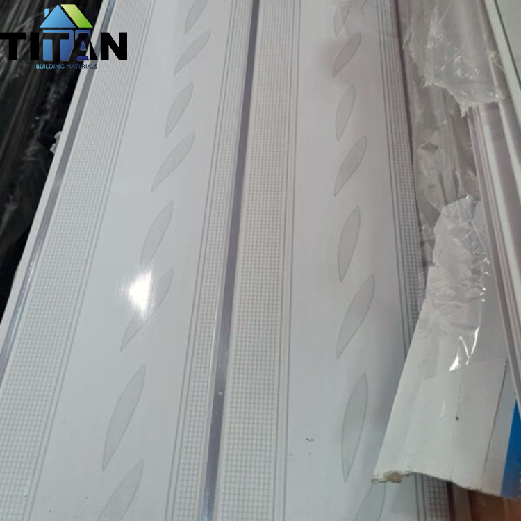 Filipinas 300MM * 7MM impresión de imitación de techo integrado tablero de ingeniería de instalación rápida refuerzo de techo de PVC