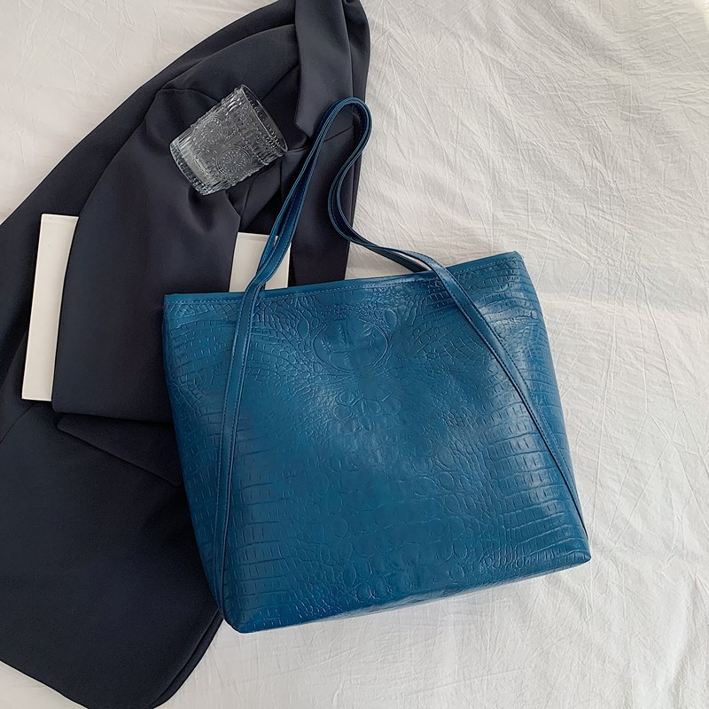 2024 bolso retro de mujer nueva gran capacidad cocodrilo estampado bolso de hombro de viaje de alta calidad