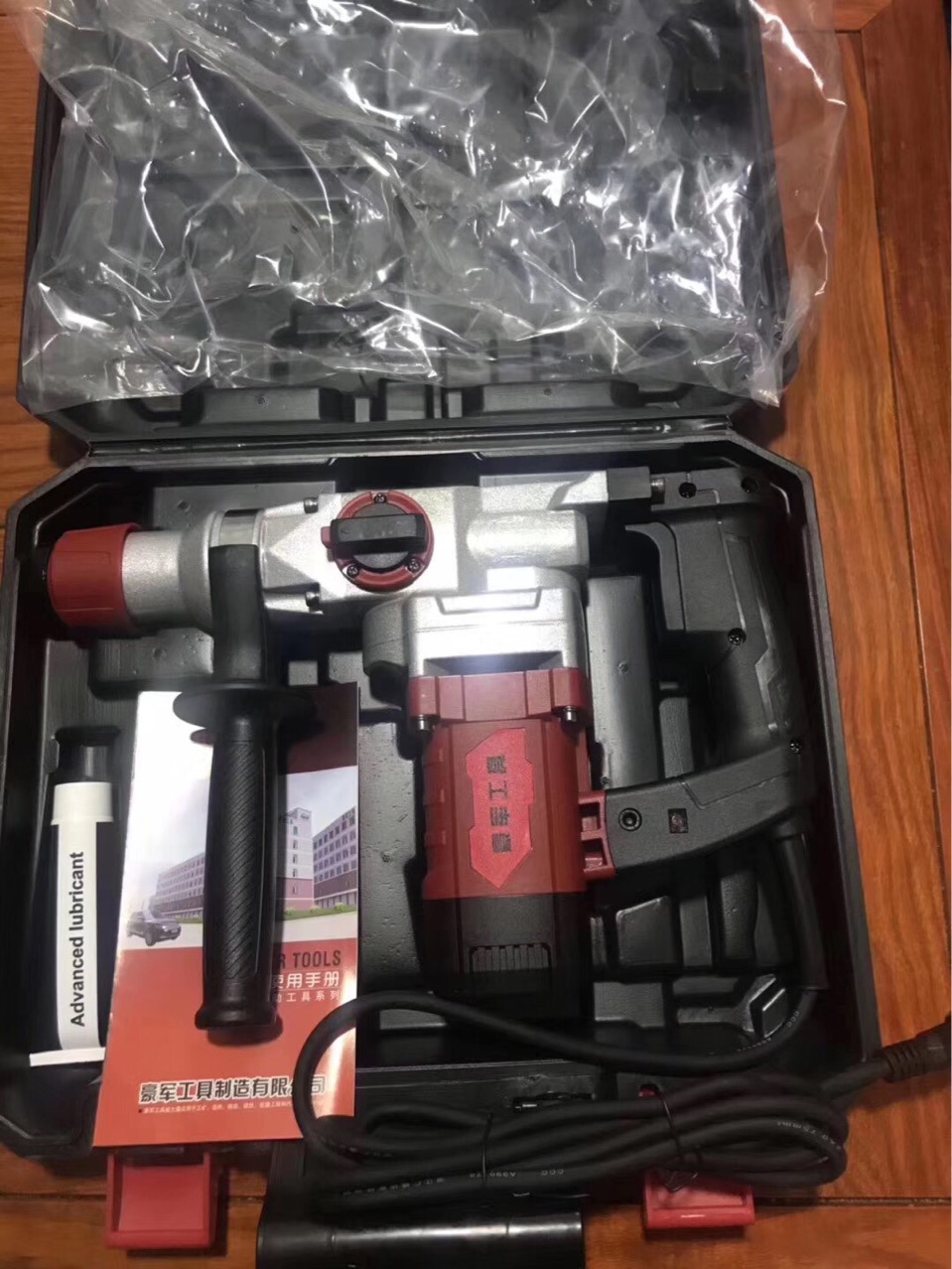 豪军高效、植筋带安全离合电锤上市：定铲，带指示灯，带离合。