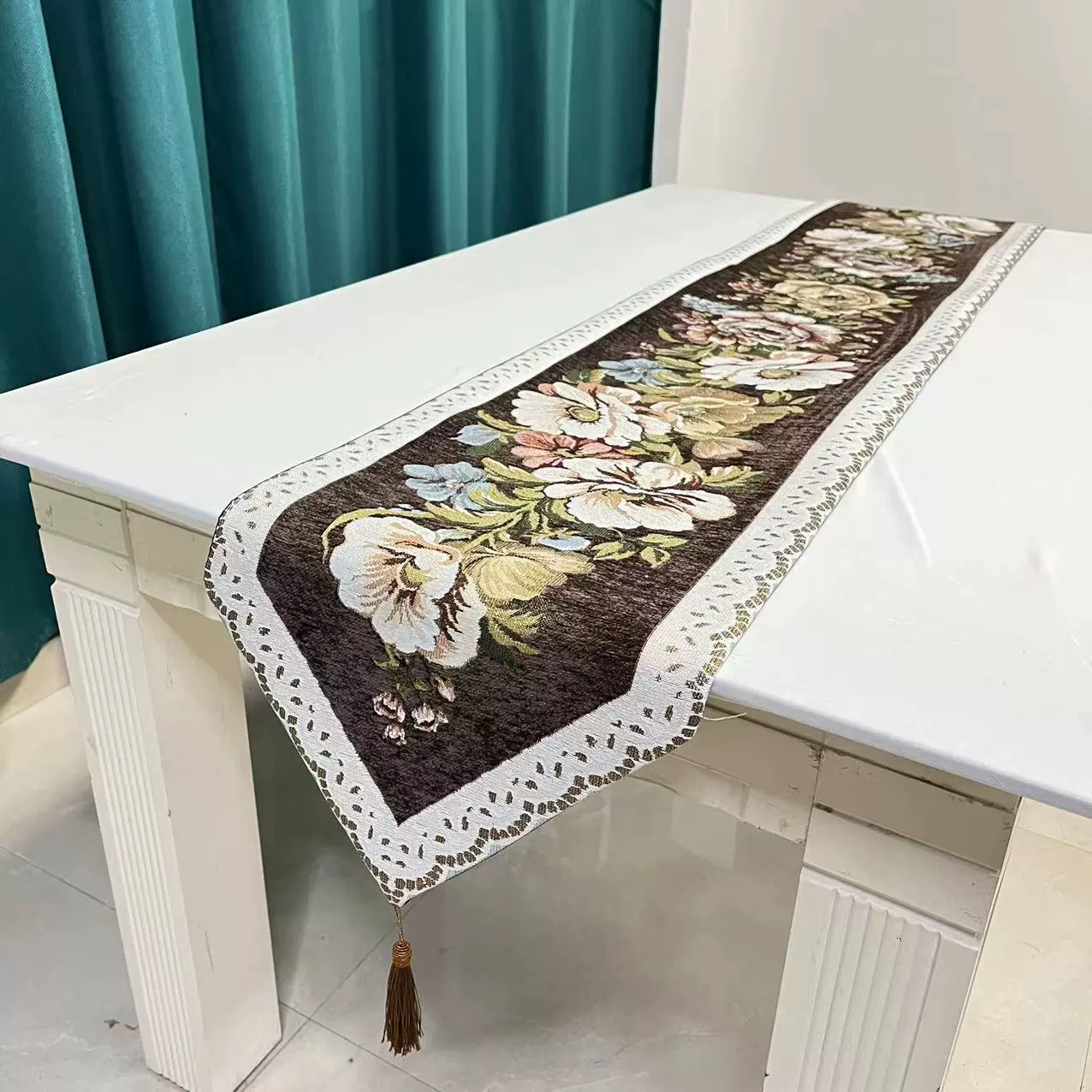 丽江南 Chenille Chinese style gold silk embroidery table flag Chinese ethnic suitable for Chinese elements hotel bedside flag