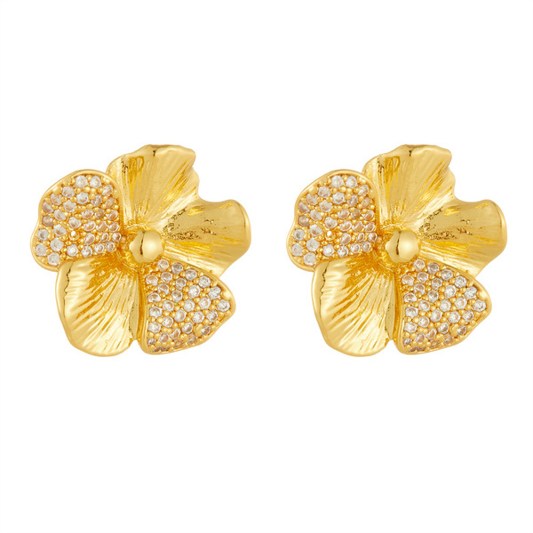 Fashionable retro earrings