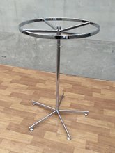 �A�����D��мܲ��P�ɫ���ʽչʾ���������·�������Ů�b��