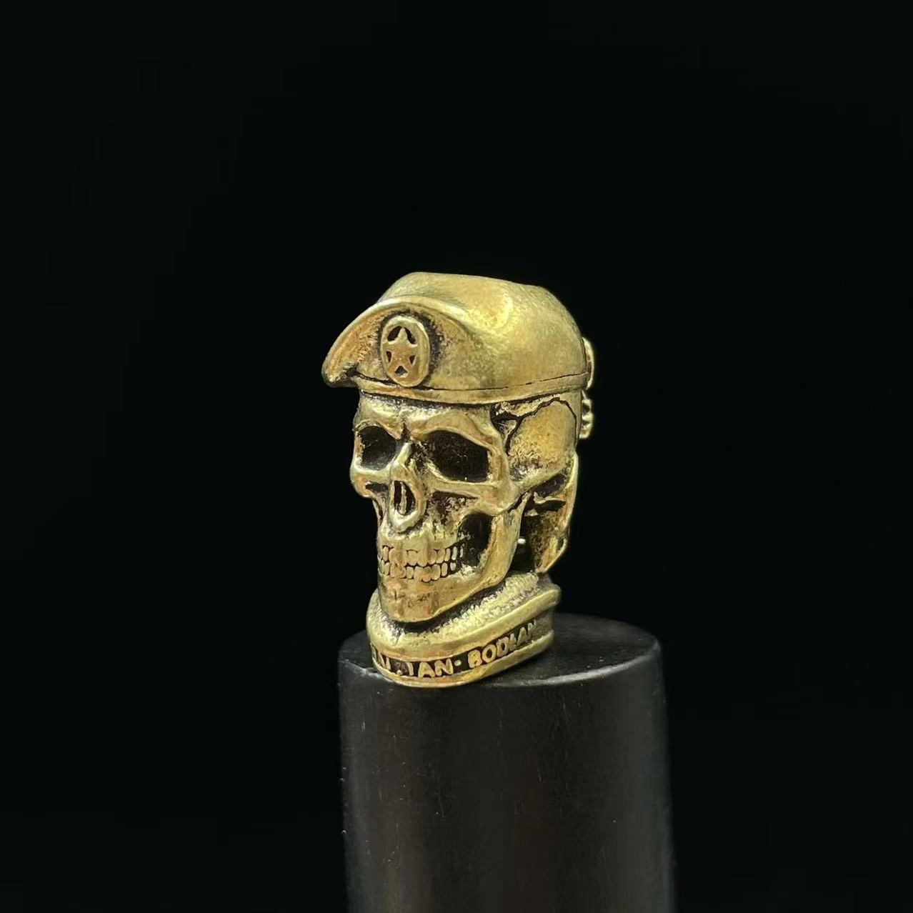 Ciondolo fai da te con teschio in ottone, coltello da sopravvivenza per esterni, cordino in paracord intrecciato, perlina distanziatrice._voghion.com
