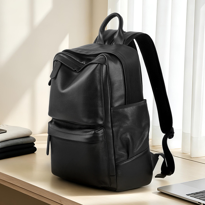 New Genuine Leather Men's Bag, Large Capacity, First-Layer Cowhide Travel Men's Computer Backpack, Casual and Versatile Men's Backpack