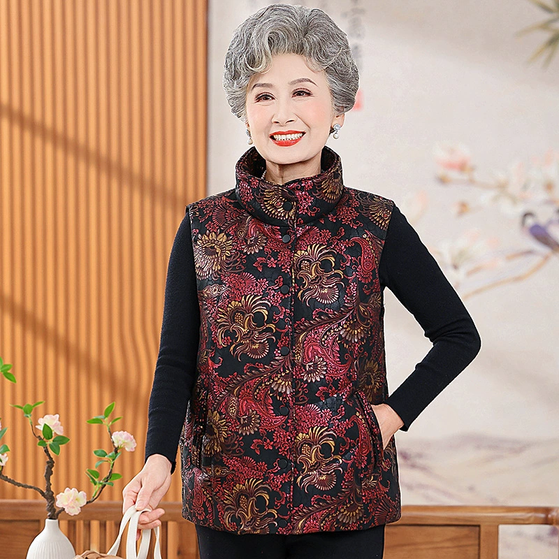 Бабушка зимний пуховый жилет пожилая женщина осенняя зимняя куртка старая женщина носит жилетку