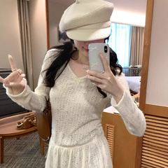 纯欲甜美V领蕾丝镂空绒面针织衫女2025秋季百搭内搭长袖修身上衣