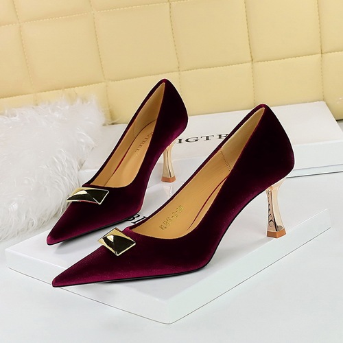 1818-K81 Style Banquet High Heel Metal Heel Shallow Mouth Pointed Metal Buckle Decoration Xishi Suede Women's Single Shoe