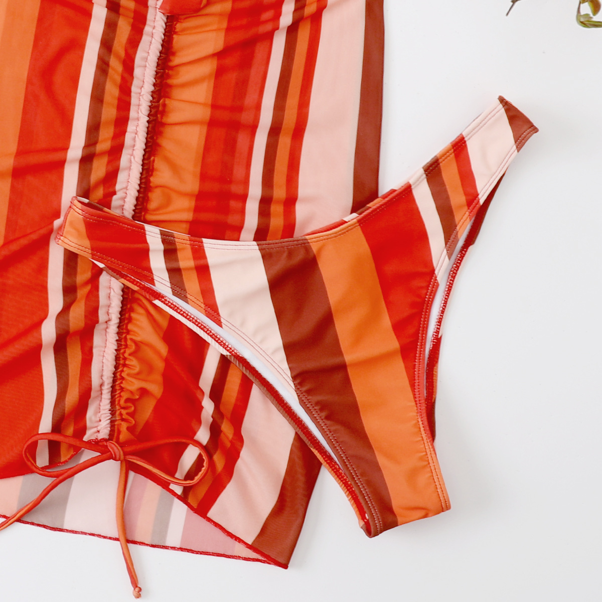 Mingyi Europa y América del comercio Exterior dividida falda de malla de rayas tubo superior Correa sexy Bikini de tres piezas traje de baño