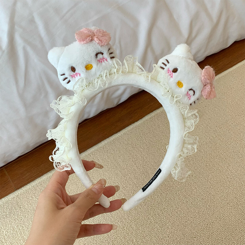 2024 nueva linda niña Kitty muñeca de peluche lavarse la cara correa de cabello para las cuatro estaciones de lavarse la cara maquillaje clip de cabello
