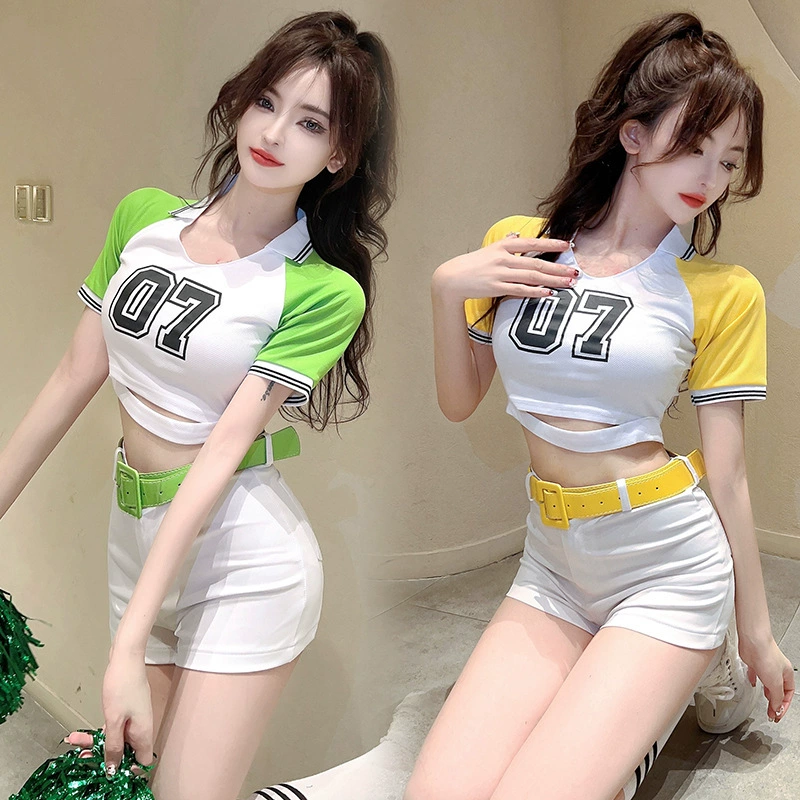 Футбольный детский костюм ученицы молодости