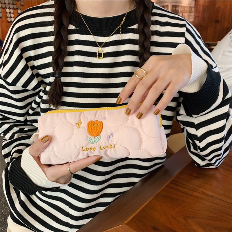 【 In Stock 】112155 Embroidered Tulip Pen Case, Girlish student Stationery Storage Bag, Fabric Makeup Bag undefined
